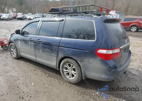 2006 Honda Odyssey Touring z USA, uszkodzony, nr VIN 5FNRL38816B067243